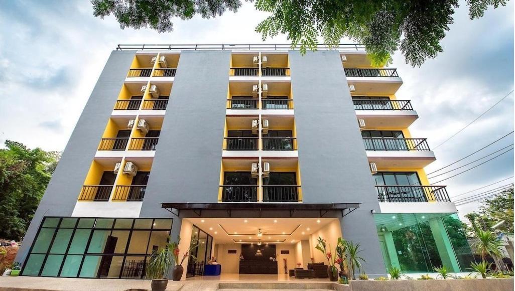 Yamin Seaview Hotel Phuket Екстериор снимка