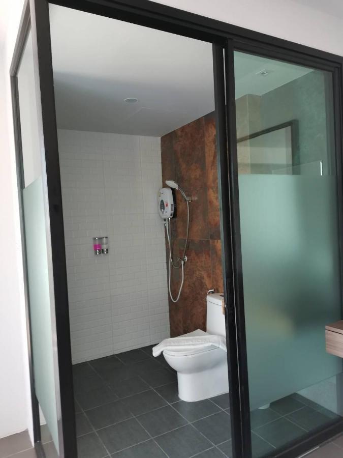 Yamin Seaview Hotel Phuket Екстериор снимка