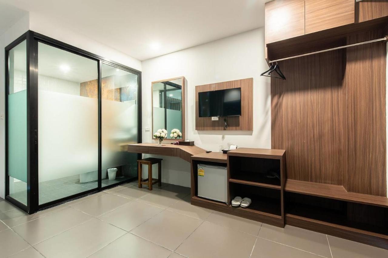 Yamin Seaview Hotel Phuket Екстериор снимка